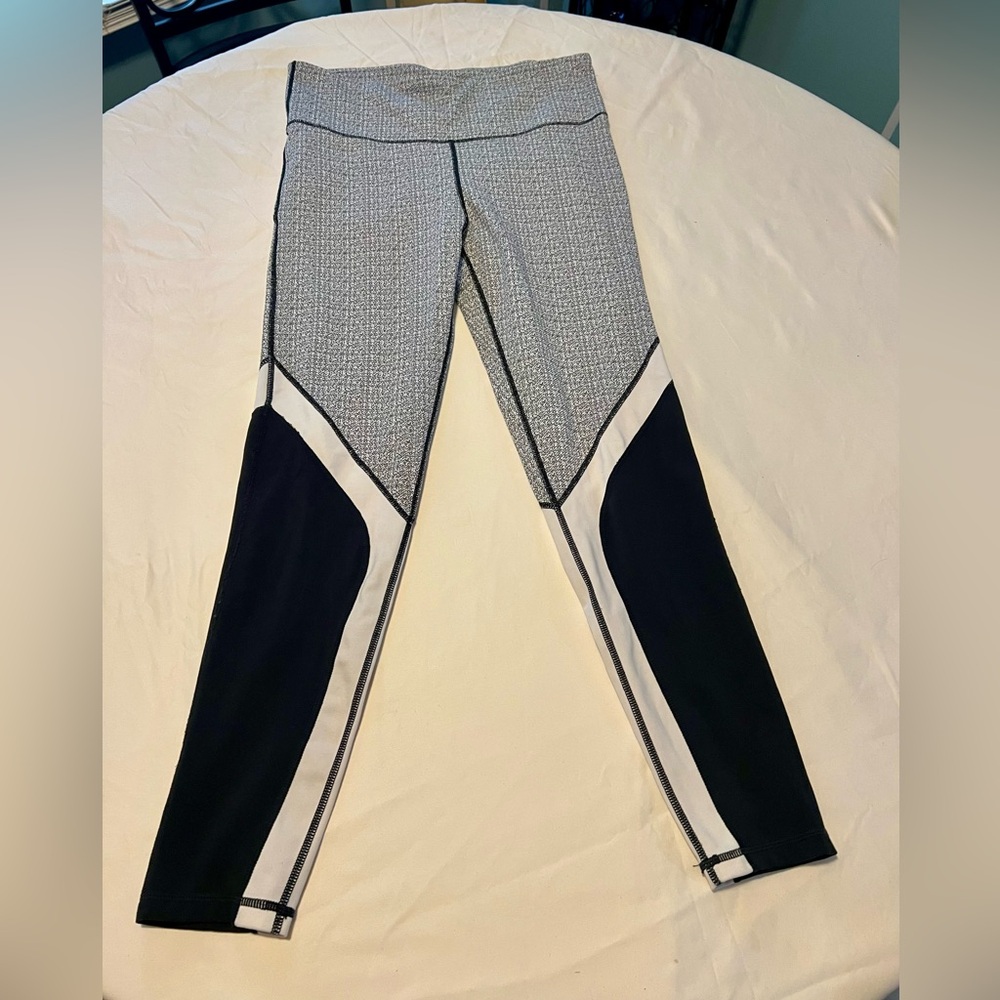 Mono B Black and White Patterned Leggings Large